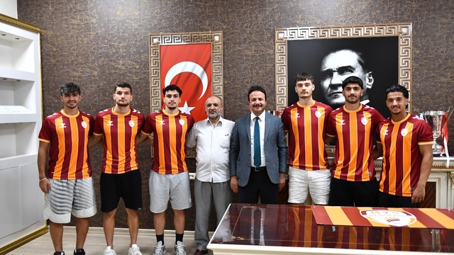 Malatya temsilcisinden gövde gösterisi: 6 yeni imza