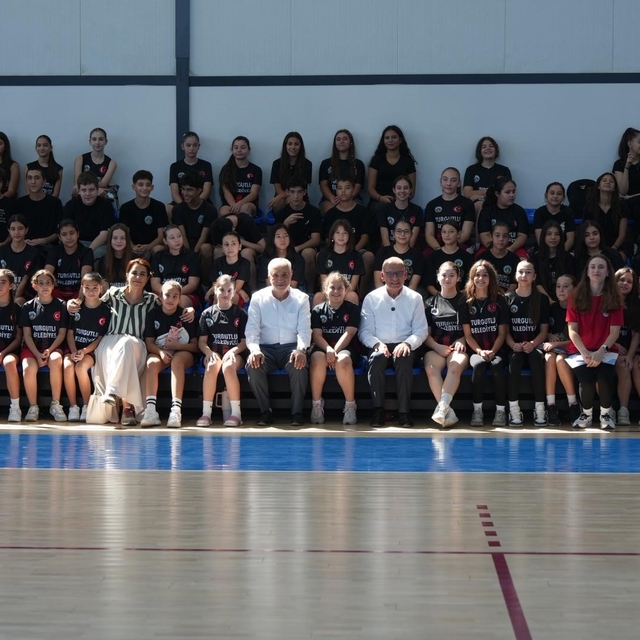 Turgutlu'da 2 bin çocuk yazı spor ve sanatla geçirdi