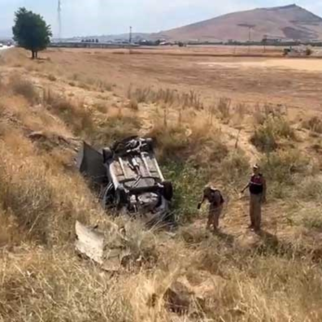 Elazığ'da otomobil şarampole devrildi: 1 yaralı