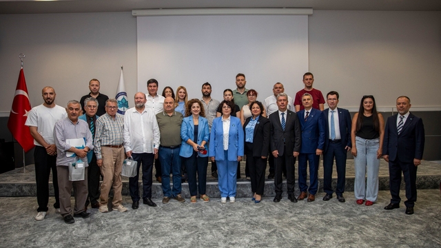 Rektör Prof. Dr. Gümüşsoy: "Niyetimiz yeni bir hastane binası kazandırmak"
ESOGÜ Rektörü Prof. Dr. Emine Gümüşsoy:
"Yeni hastane binası için güçlü bir irade göstereceğiz"
"Şehrin öğrenci kapasitesi en büyük üniversitesiyiz"