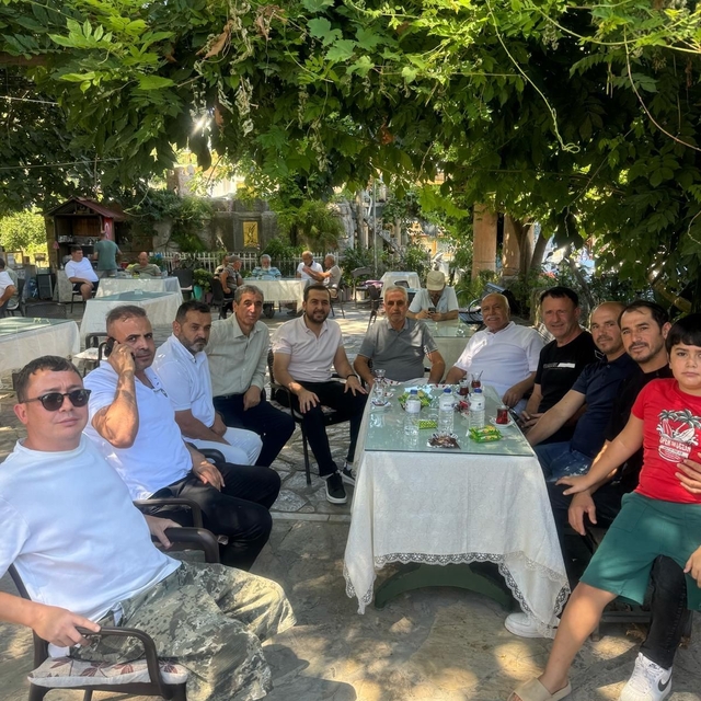 Bakan Uraloğlu Marmaris'te yolları inceledi, vatandaşlarla bir araya geldi
