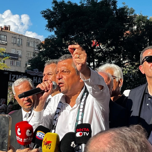 Özgür Özel: "Yeni Parti ev kadınlarının emeklilik umududur"