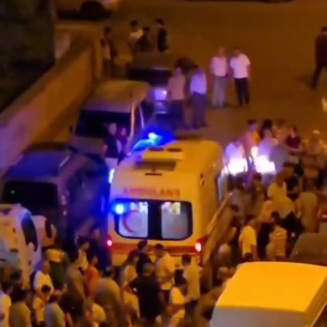 Caddede silahlı saldırıya uğrayan kadın ağır yaralandı