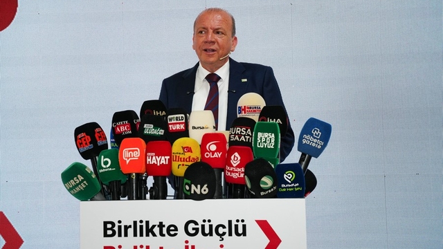 Matlı, Bursa'nın 2040 vizyonunu açıkladı
Bursa Ticaret ve Sanayi Odası (BTSO) başkan adayı Özer Matlı:
"Çarşıdan fabrikaya Bursa ekonomisi tek sistemde buluşacak"