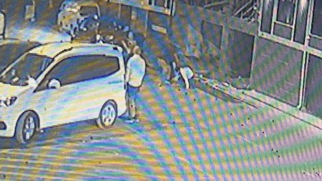 Bursa'da 1 kişinin yaralandığı silahlı kavgada kamerada