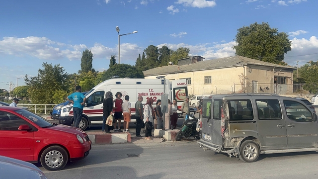 Burdur'da otomobil ile motosiklet çarpıştı: 1 yaralı