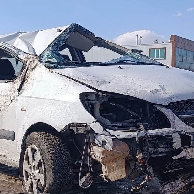 Konya'da devrilen otomobildeki 4 kişi yaralandı