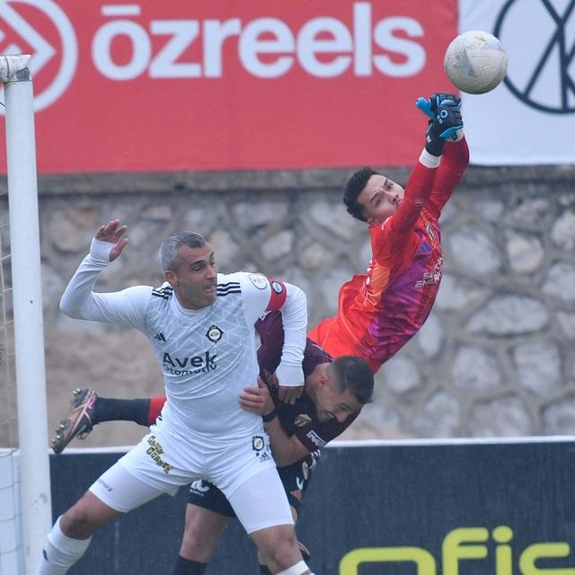 Altay'da Murat Ulaç takımla çalışıyor