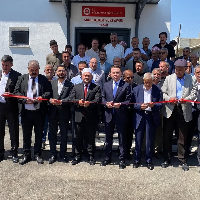 Yüksekova'da Abdülkerim Yurtseven Camisi düzenlenen törenle ibadete açıldı