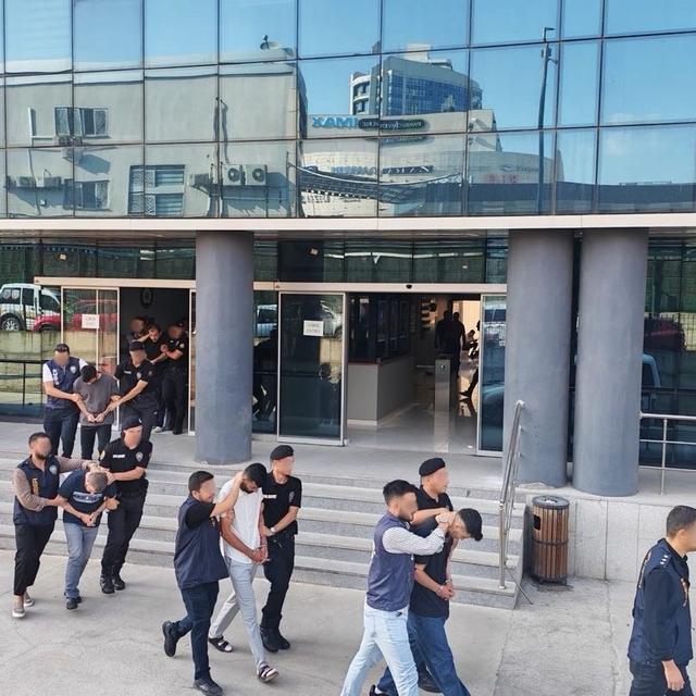 Bursa merkezli 6 ilde 'yatırım dolandırıcılığı' operasyonu: 8 tutuklama