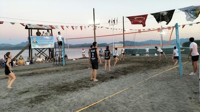 Köyceğiz'de Plaj Voleybolu Turnuvası heyecanı başladı