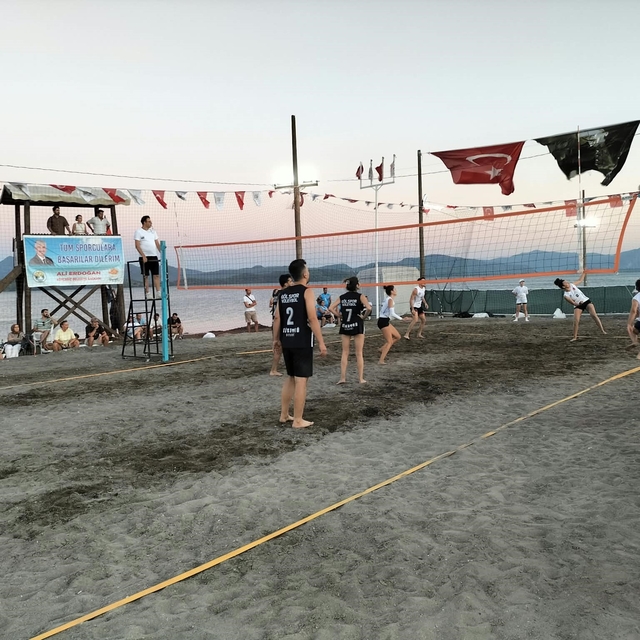 Köyceğiz'de Plaj Voleybolu Turnuvası heyecanı başladı