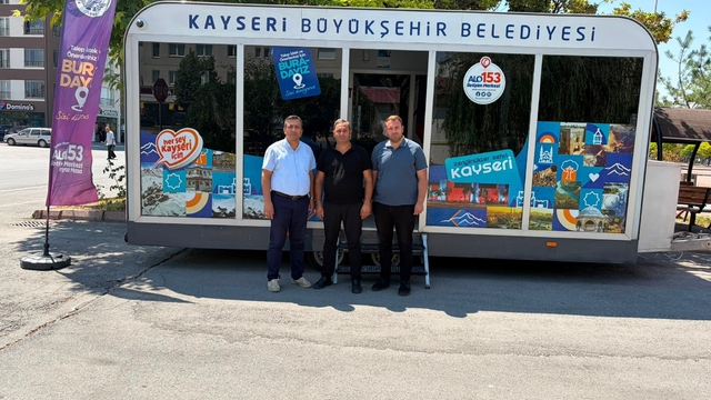 Mobil Beyaz Masa vatandaşın taleplerini dinliyor