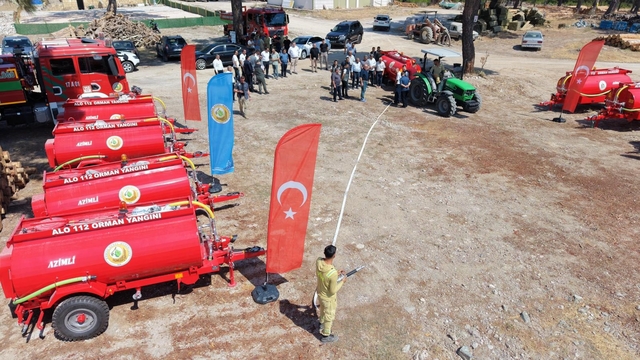 Ayvacık'ta 10 köye yangın söndürme tankeri alındı
