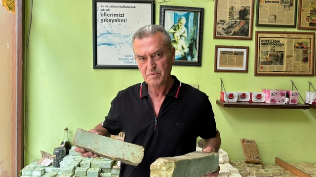 Eskişehir'de 27 yıllık sabuncudan doğal sabun tavsiyesi
Doğal sabun renginden ve kokusundan anlaşılabilir
Yıllandıkça kalitesi artıyor