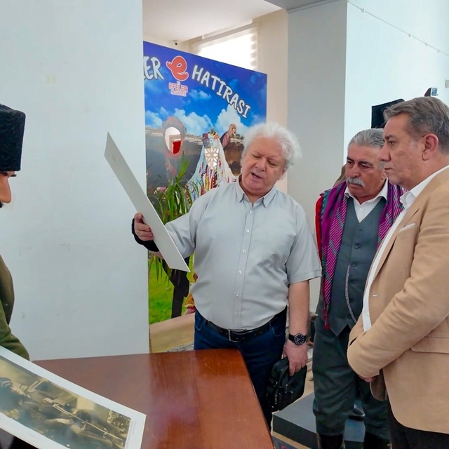 Efeler'de "Zaferden Kurtuluşa" sergisi tarihe ışık tutuyor