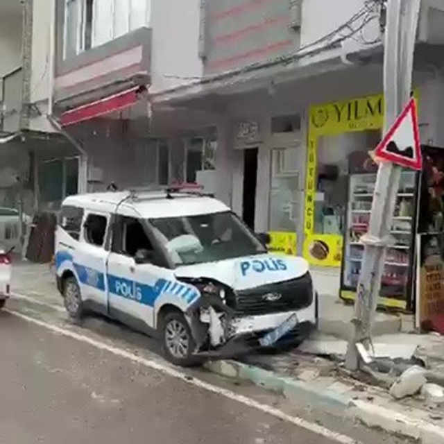 Yaşlı kadını darp edip polise kaza yaptırdı