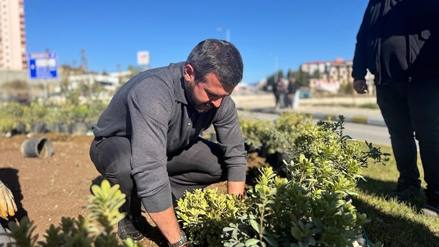 Karabük'te yeşil seferberlik: 58 bin ağaç ve çiçek toprakla buluştu