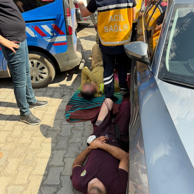 Hakkâri'de orman yangınına giden arazöz Zap Suyu'na uçtu: 3 yaralı
