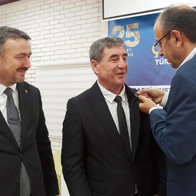 CHP'li meclis üyesi AK Parti'ye geçti