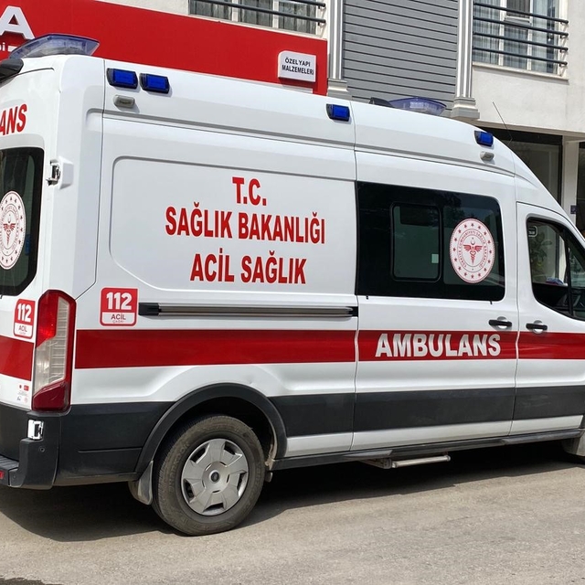 Elazığ'da inşaattan düşen mühendis yaralandı