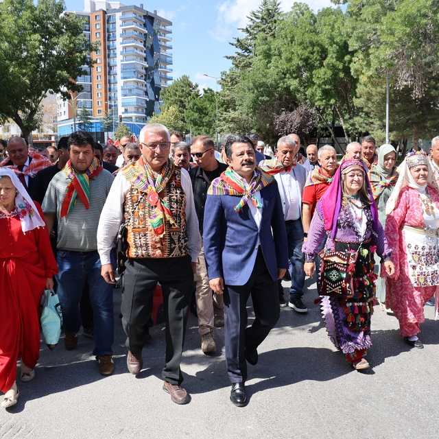 Kırşehir'de 8. Karacakurt Türkmen Toyu başladı