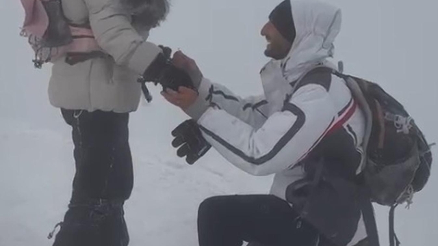 Ağrı Dağı zirvesinde evlilik teklifi