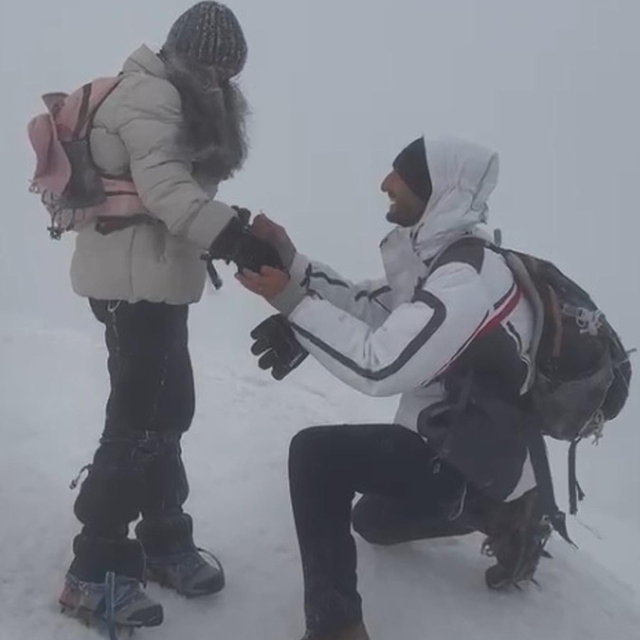 Ağrı Dağı zirvesinde evlilik teklifi