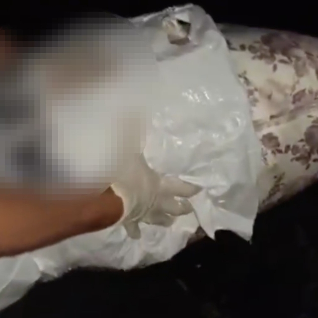 Biri İstanbul'dan uyuşturucu getirirken, diğeri torbacılık yaparken yakalan...