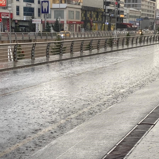 Elazığ'da sağanak etkili oldu