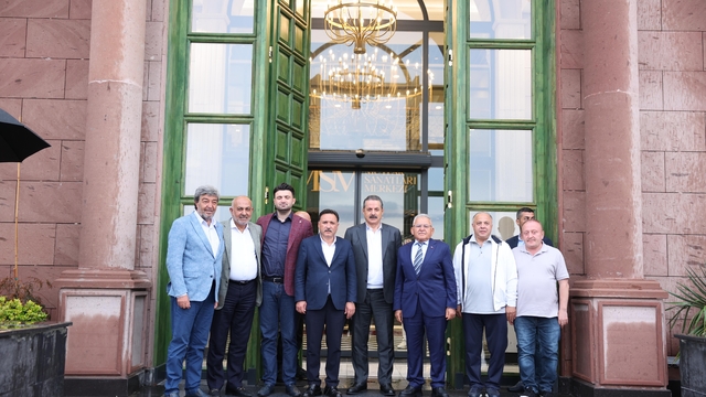 Kayserispor, Bursaspor yönetimini ağırladı