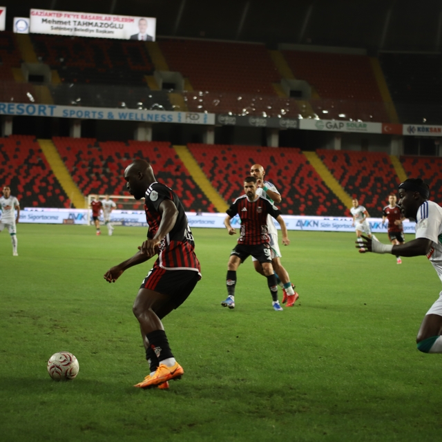 Trendyol Süper Lig: Gaziantep FK: 0 - Çaykur Rizespor: 1 (Maç devam ediyor)
