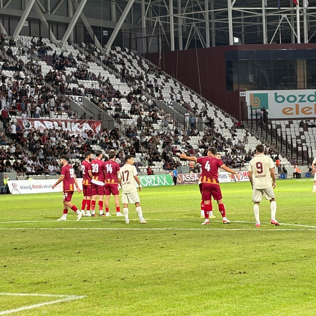 Elazığ'da dostluk kazandı