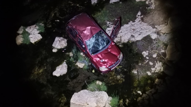 Kastamonu'da otomobil çaya uçtu: 4 yaralı