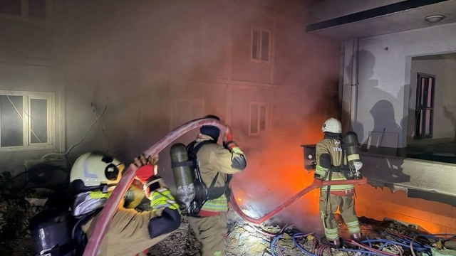 Antakya'da çöplük alan alevlere teslim oldu