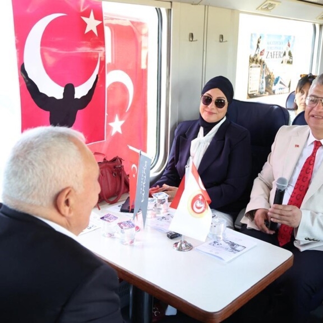 'Zafer Rotası Sempozyumu' tren yolculuğuyla gerçekleştirildi