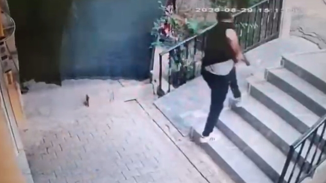 Şanlıurfa'da çocuk kavgası sonrası dehşet: Kapıdan çıkar çıkmaz silahını çekti