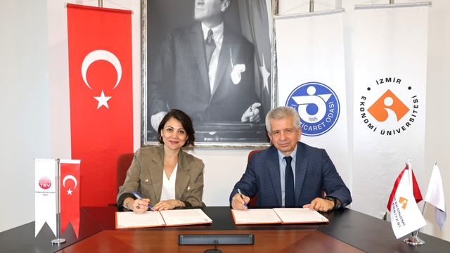 İEÜ'den eğitim için güç birliği
Gençlerin geleceğine ortak imza
İzmir'de başladı, Türkiye'ye yayılacak