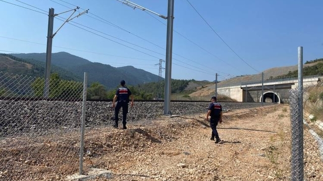 Bilecik'te YHT hattında güvenlik kontrolü