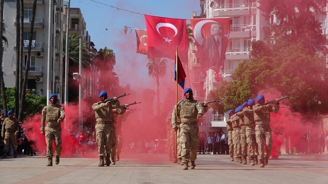 Mersin'de 30 Ağustos Zafer Bayramı coşkuyla kutlandı