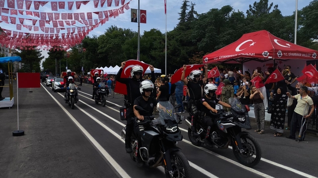 Diyarbakır'da 30 Ağustos Zafer Bayramı kutlamaları