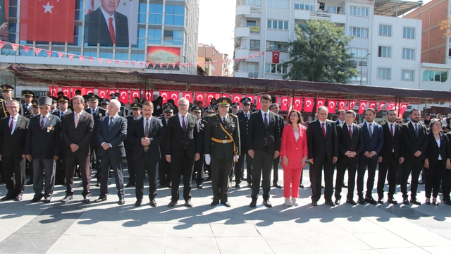 Uşak'ta 30 Ağustos Zafer Bayramı coşkuyla kutlandı