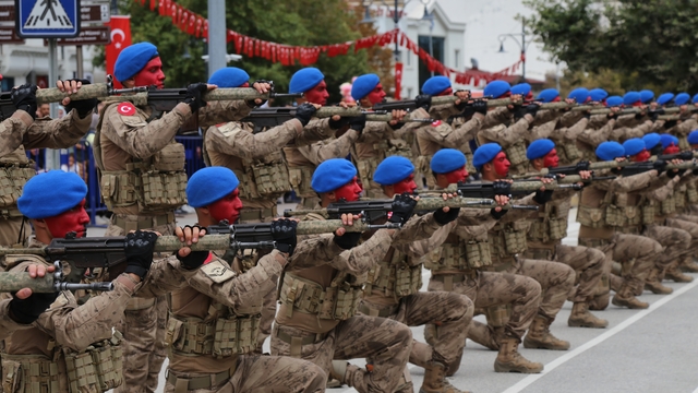 30 Ağustos Zafer Bayramı'nda jandarma komandolardan mest eden gösteri
