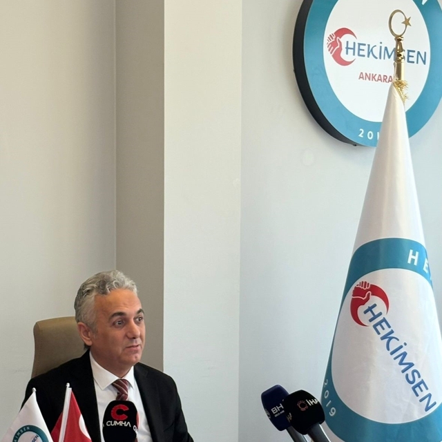 HEKİMSEN'den 30 Ağustos mesajı
"Bu ülkenin hekimleri de Cumhuriyet'in strat...