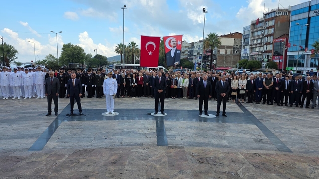 30 Ağustos Zafer Bayramı Ereğli'de törenlerle kutlandı