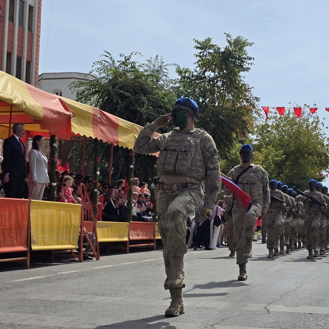 Edirne'de 104 yıllık zaferin gururu Mehmetçikle yeniden yaşandı
Edirne'de M...