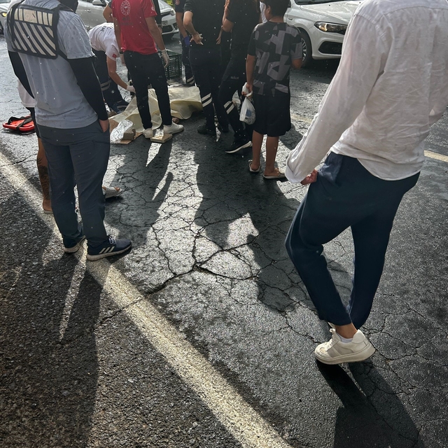 Yolun karşısına geçmeye çalışırken hayatını kaybetti