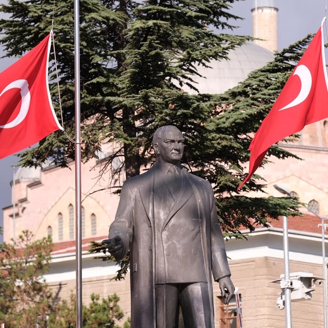 Başkan Ünlüce: "Kahramanlıkla kazanılan, gururla kutlanan zaferin 104. yılı...