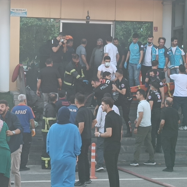 Batman'da spor salonunda yangın; 10 yaralı