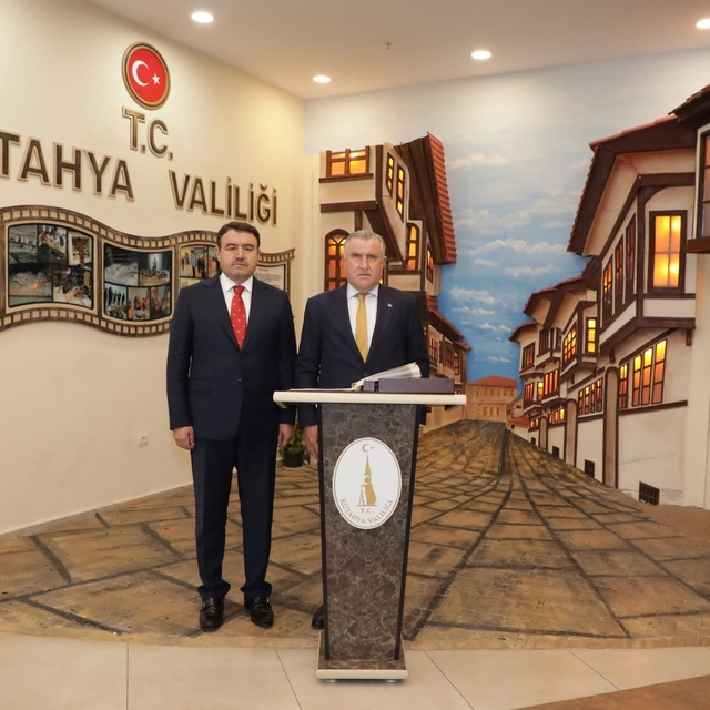 Bakan Bak'tan Vali Musa Işın'a ziyaret